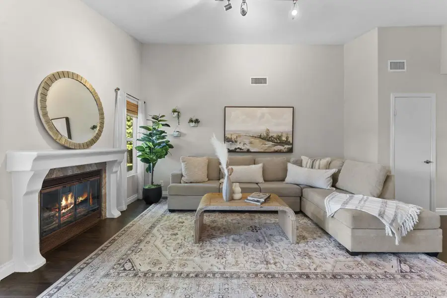 7941 Calle Madrid, Carlsbad, CA 92009 - Image #3