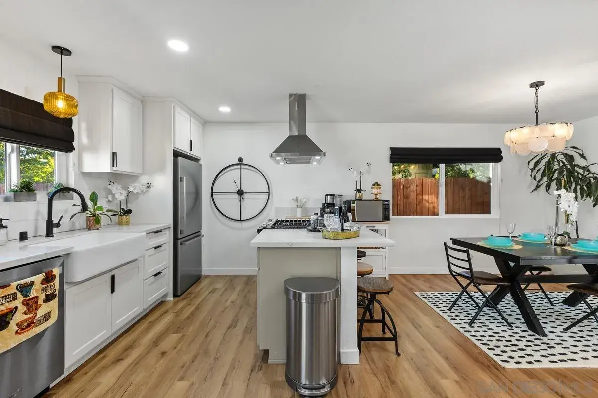 1811 Iris Way, Escondido, CA 92027 - Image #1