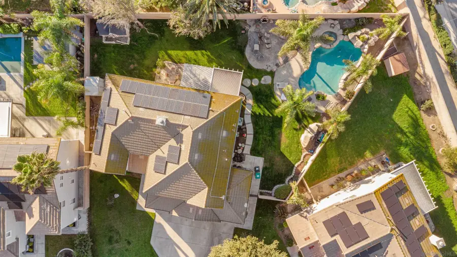 5713 Canoe Dr, Corona, CA 92880 - Image #2