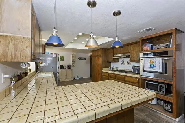 21775 Sioux Road, Apple Valley, CA 92308 - #1