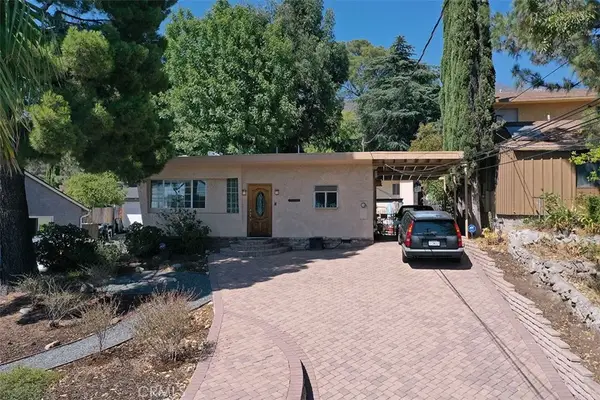3953 Santa Carlotta, La Crescenta, CA 91214