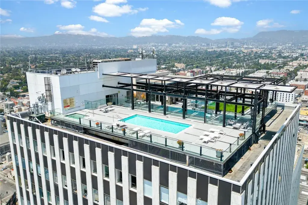 3810 Wilshire Boulevard #2002, Los Angeles, CA 90010 - Image #1