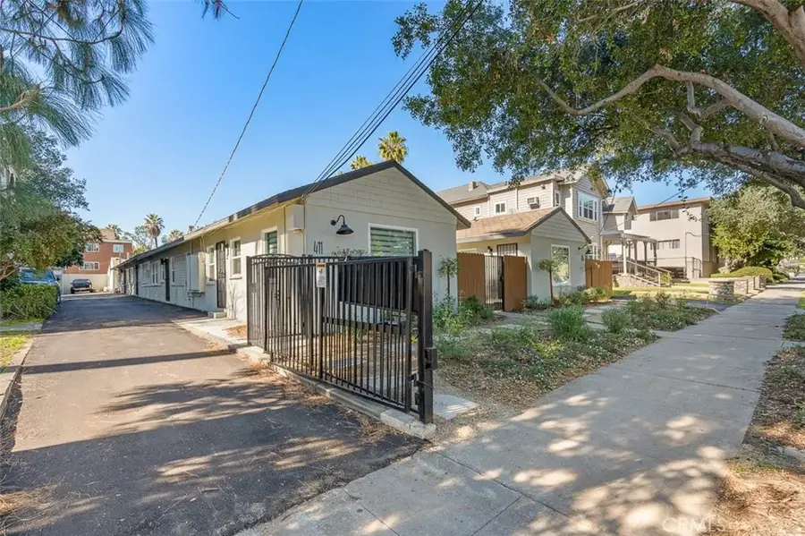 411 N Euclid Avenue, Pasadena, CA 91101 - Image #3