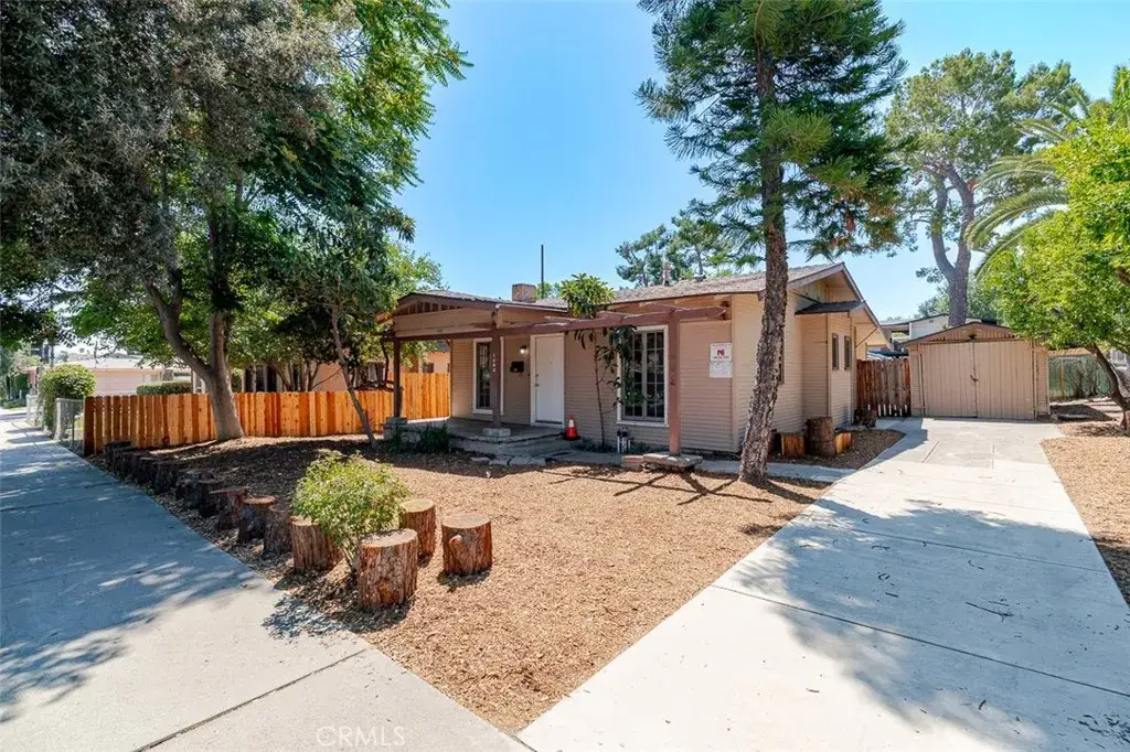 1062 E Villa Street, Pasadena, CA 91106 - Image #1