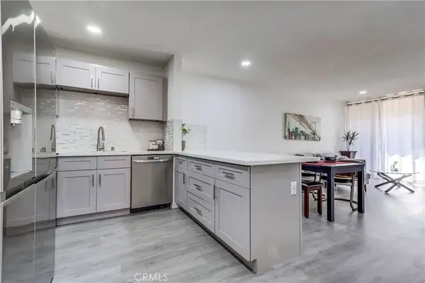 425 S Kenmore Avenue #306, Los Angeles, CA 90020