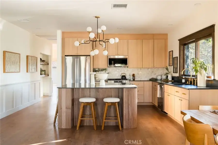 2396 W 31st Street, Los Angeles, CA 90018 - Image #3