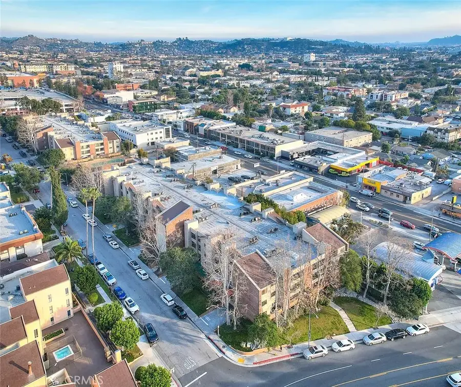 460 Oak Street #201, Glendale, CA 91204 - Image #3