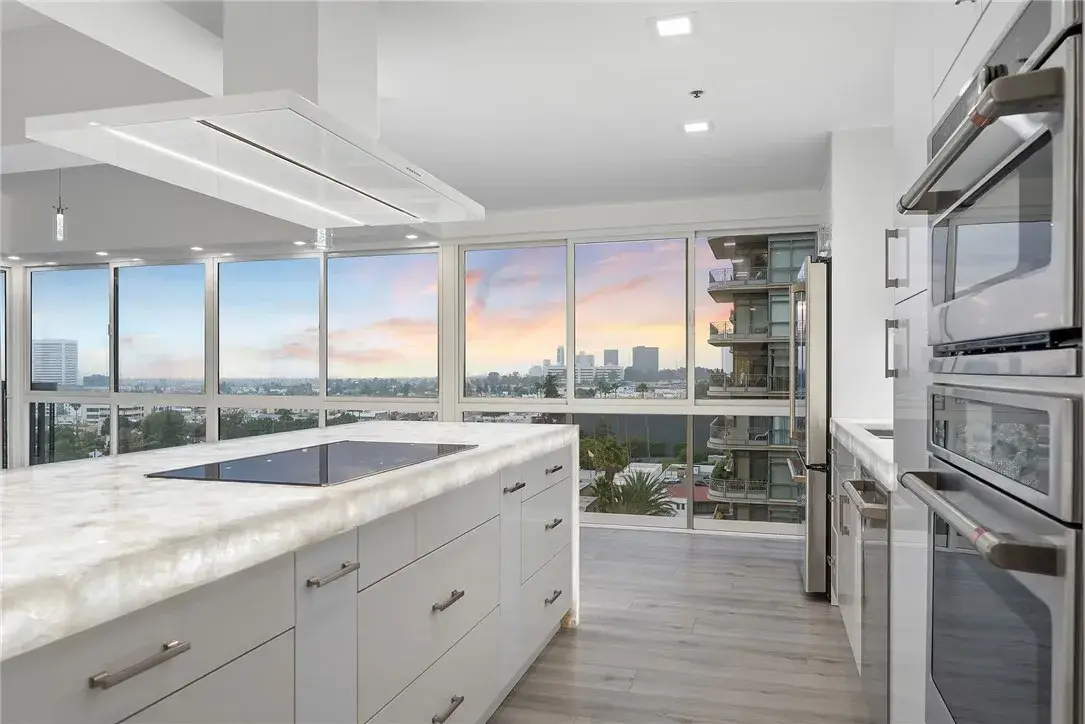 10790 Wilshire Boulevard #806, Los Angeles, CA 90024 - Image #1