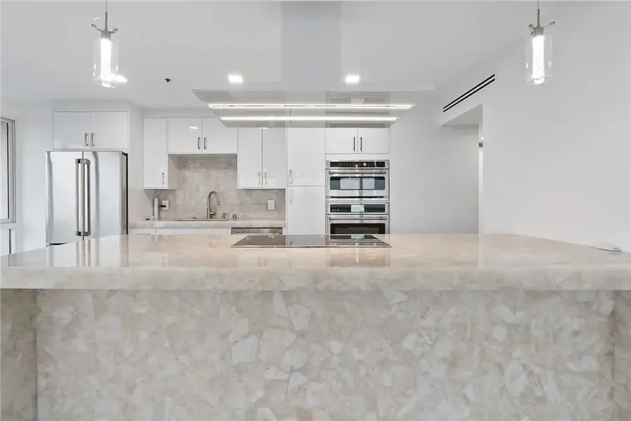 10790 Wilshire Boulevard #806, Los Angeles, CA 90024 - Image #2