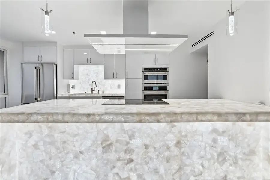 10790 Wilshire Boulevard #806, Los Angeles, CA 90024 - Image #3