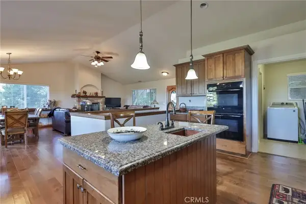 25152 Valle Drive, Crestline, CA 92325