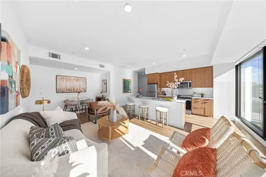 709 E Walnut Street #417, Pasadena, CA 91101 - Image #2