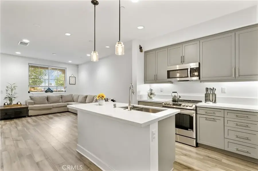 2560 Valentina Way #2, Commerce, CA 90040 - Image #2