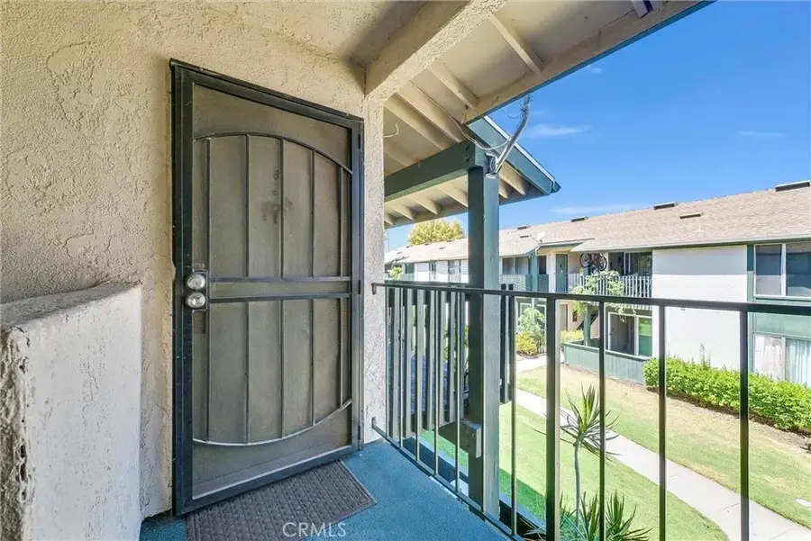 23276 Orange Avenue #8, Lake Forest, CA 92630 - Image #2