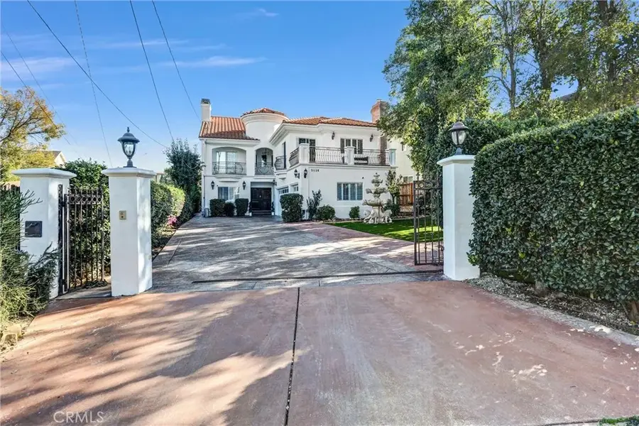 5128 Avenida Hacienda, Tarzana, CA 91356 - Image #2