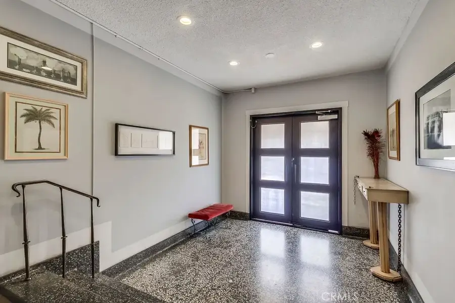 425 S Kenmore Avenue Avenue #306, Los Angeles, CA 90020 - Image #3