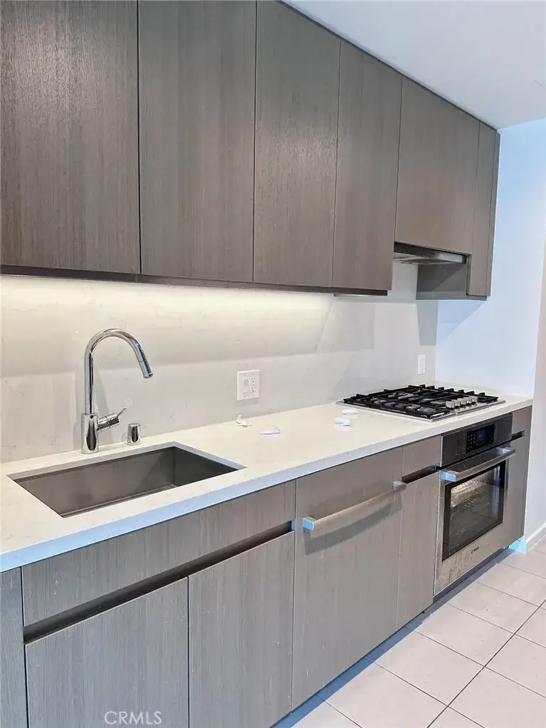 889 Francisco #2505, Los Angeles, CA 90017 - #3