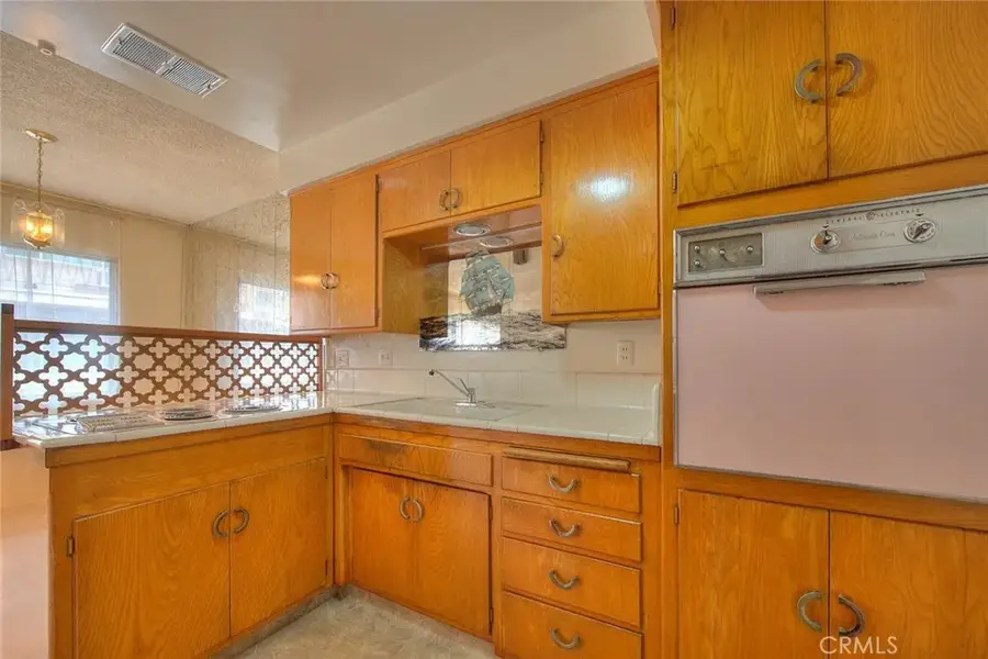 211 E California #B7, Glendale, CA 91206 - #2