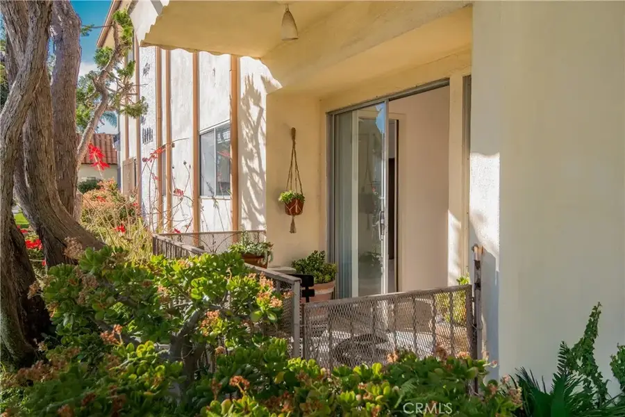 1633 E 1st Street #1, Long Beach, CA 90802 - #2