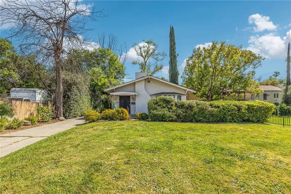 1562 N Lake Avenue, Pasadena, CA 91104 - #1