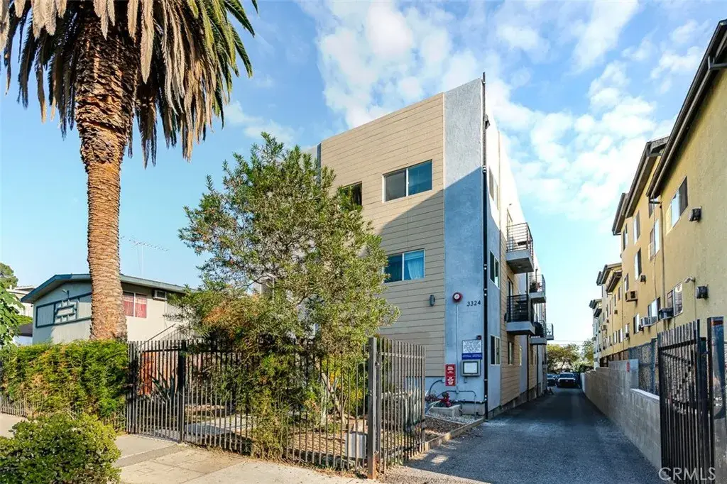 3324 Chapman, Los Angeles, CA 90065 - #1