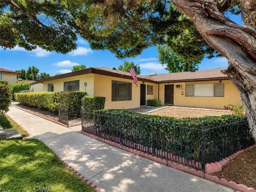 3502 Towne Center Dr., La Verne, CA 91750 - #3