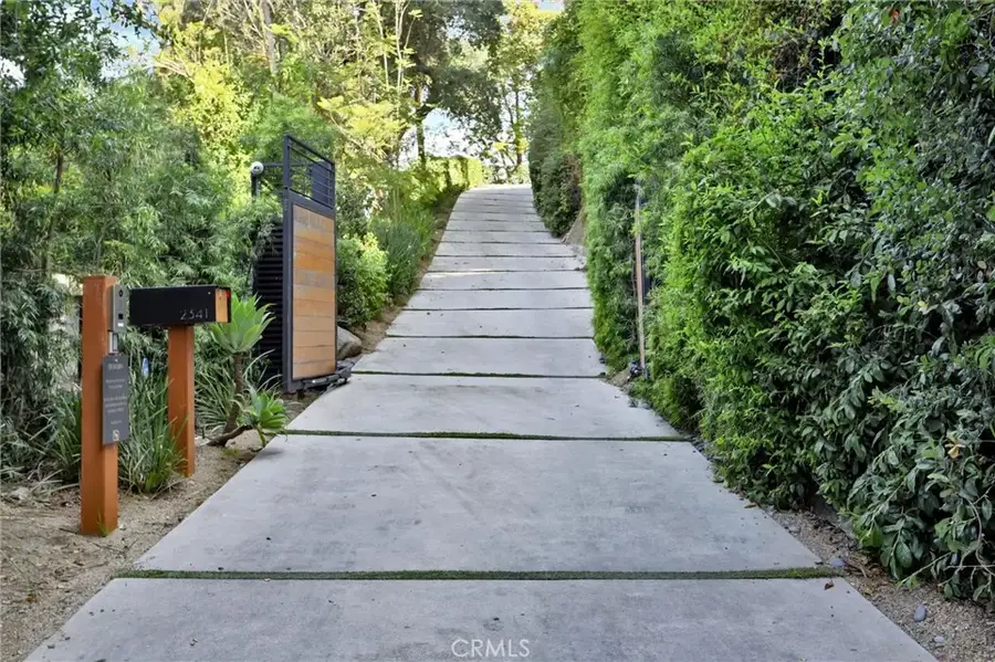 2341 Zorada Court, Los Angeles, CA 90046 - #2