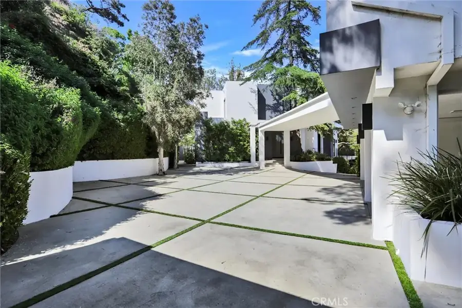 2341 Zorada Court, Los Angeles, CA 90046 - #3