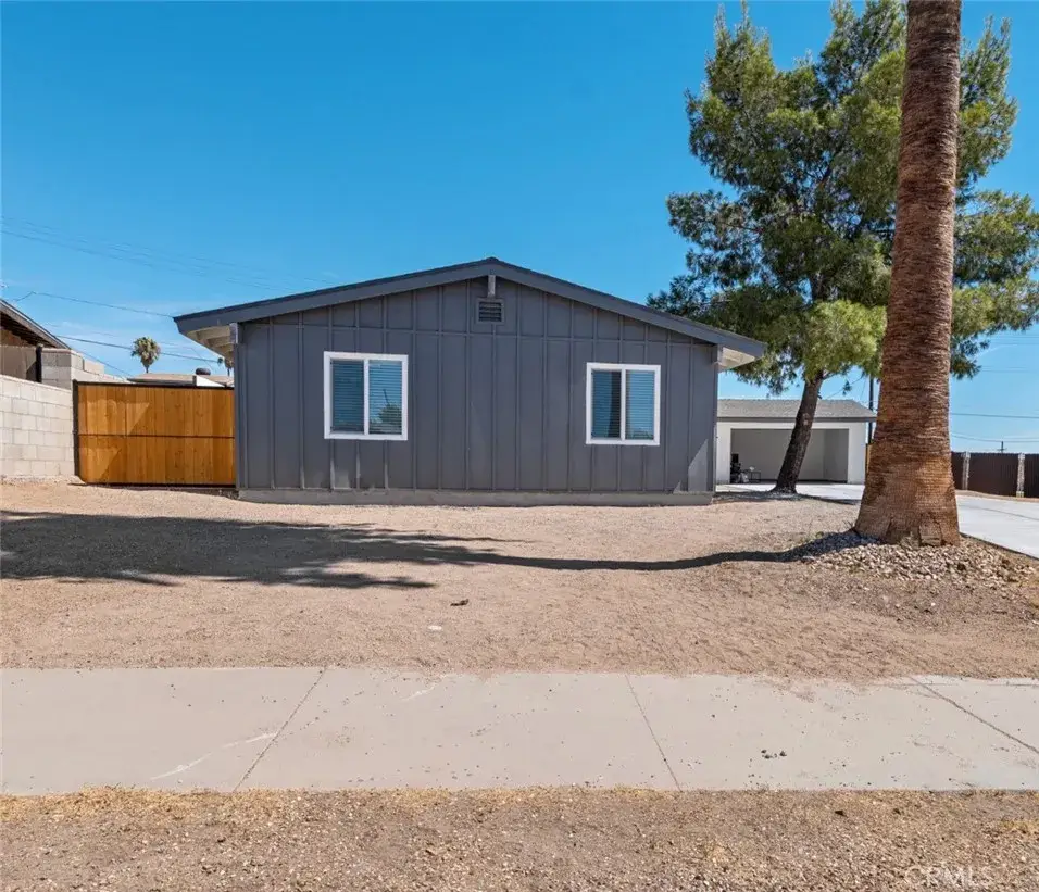 1213 E Virginia Way, Barstow, CA 92311 - #1