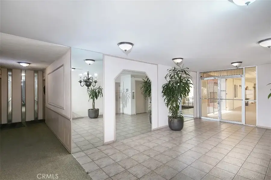 5651 Sumner #109, Culver City, CA 90230 - #3