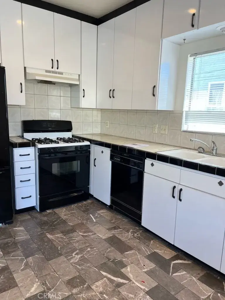 4636 Russell Avenue, Los Feliz, CA 90027 - #3