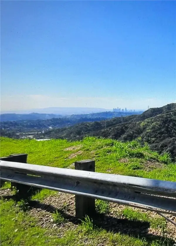 1498 Glen Oaks, Pasadena, CA 91105