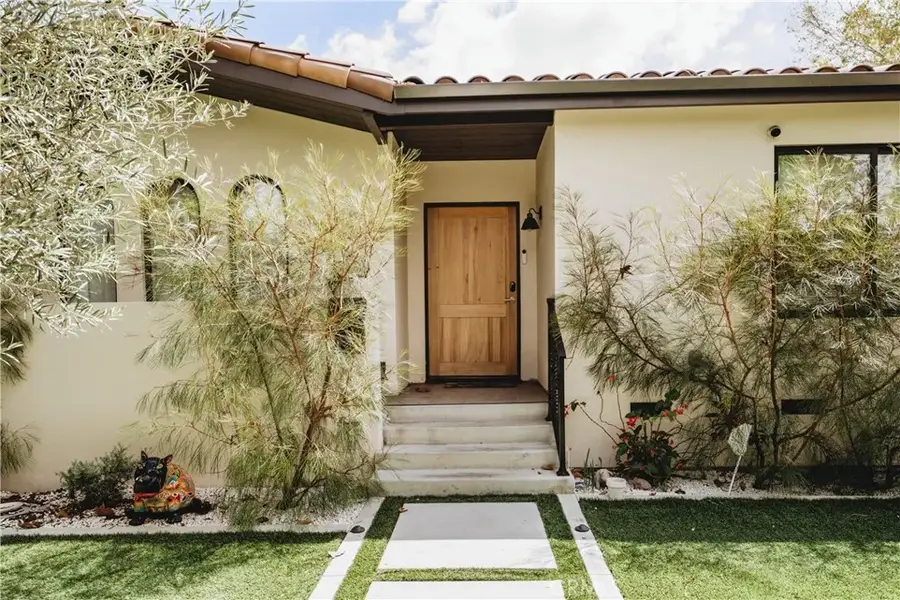 642 N Cahuenga, Los Angeles, CA 90004 - #2