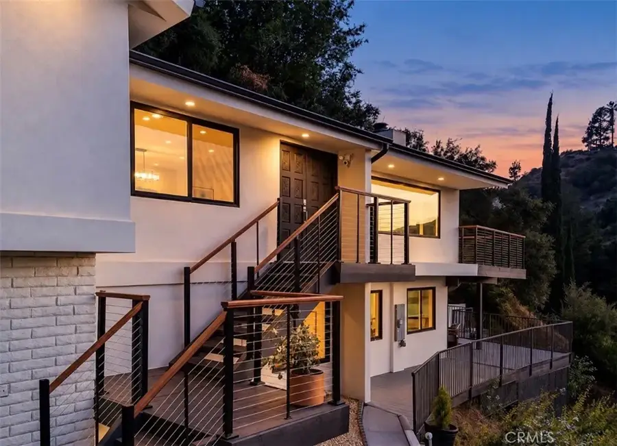 981 Glen Oaks Boulevard, Pasadena, CA 91105 - #2