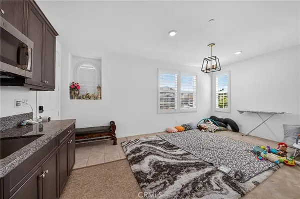4974 Deer Grass Drive, Fontana, CA 92336