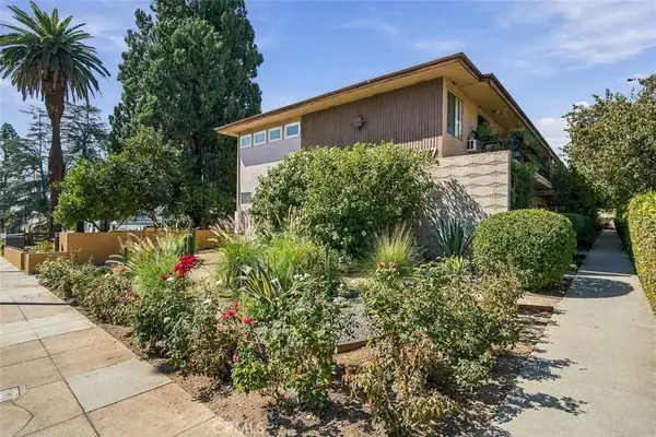 1677 N Lake, Pasadena, CA 91104