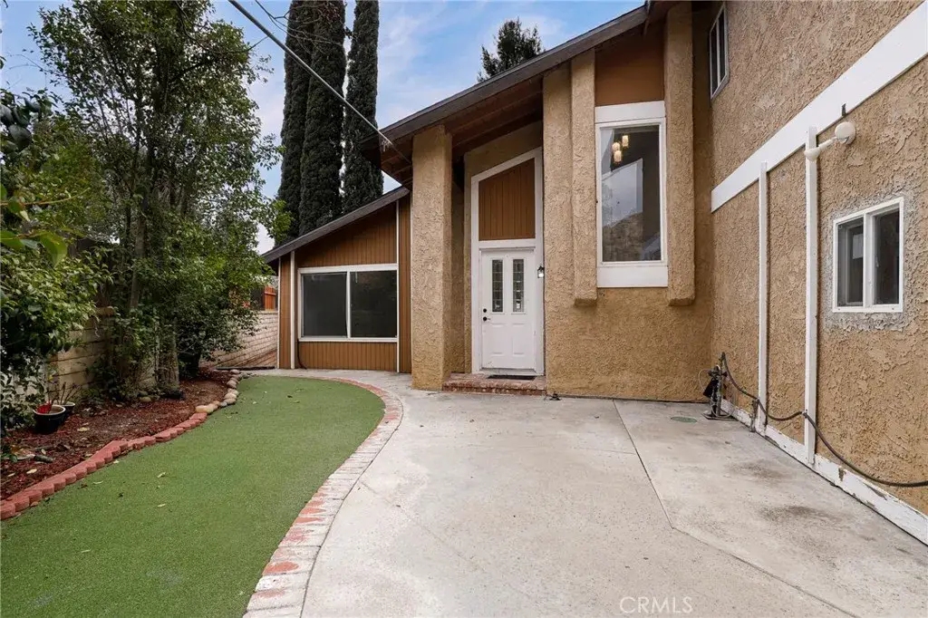 20643 Calhaven Drive, Saugus, CA 91390 - Image #1