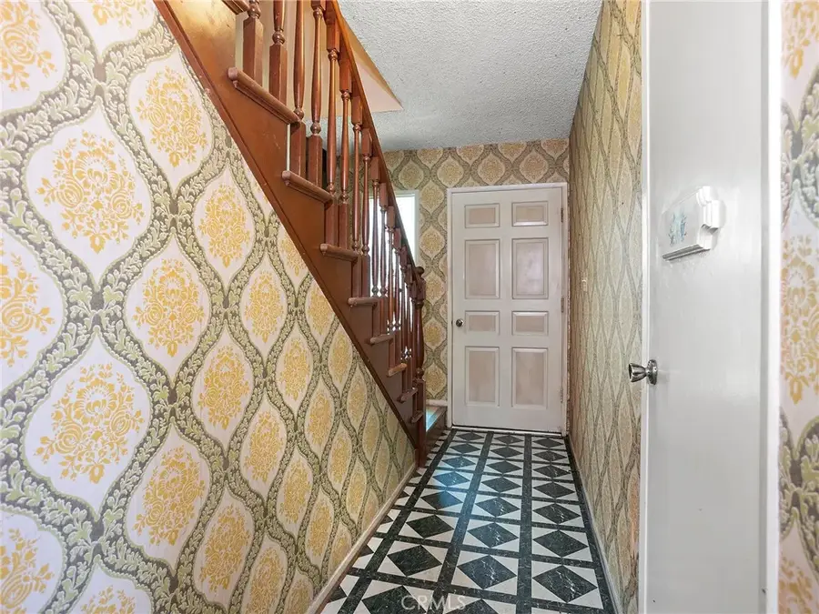 14923 La Valle Street, Sylmar, CA 91342 - #3