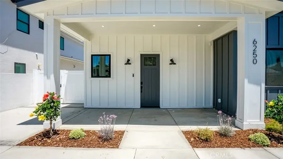 6250 Lindley Avenue, Encino, CA 91316 - Image #2