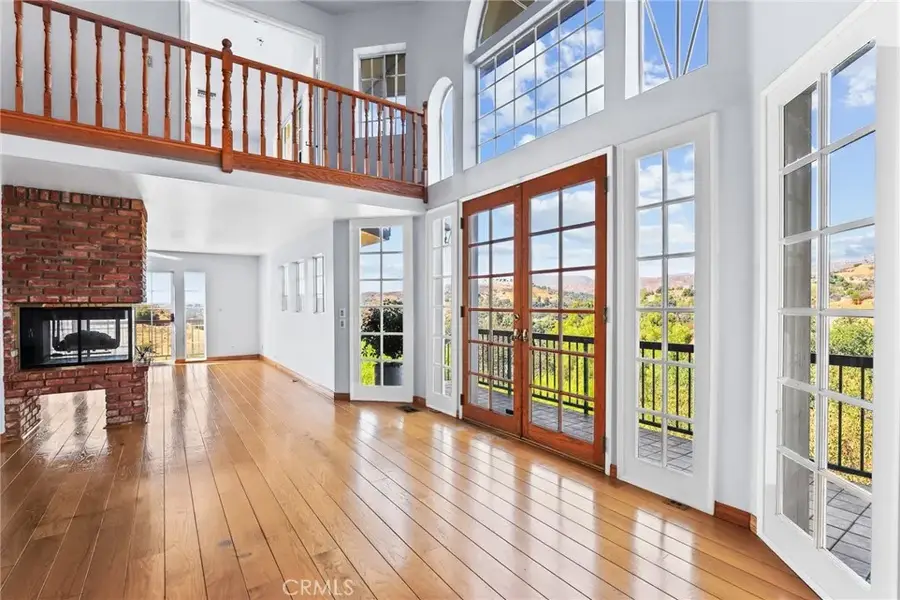 9658 Wheatland Avenue, Sunland, CA 91040 - Image #3