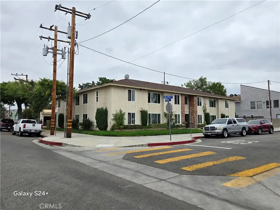 24522 Chestnut, Newhall, CA 91321 - Image #2