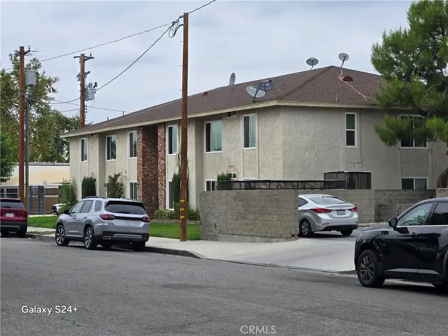24522 Chestnut, Newhall, CA 91321 - Image #3