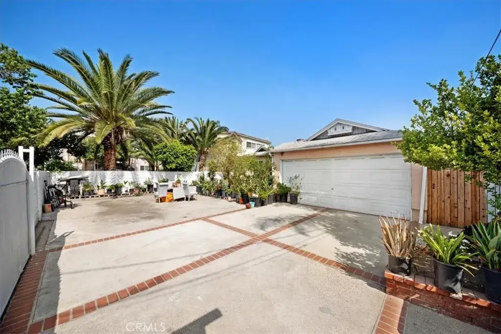 11457 Oxnard, North Hollywood, CA 91606 - Image #1