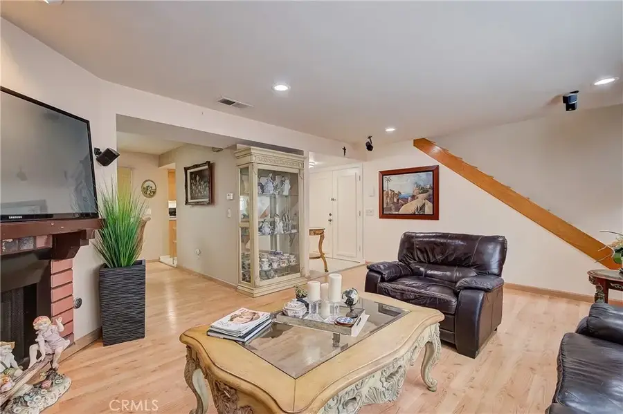 655 Alexander Street #3, Glendale, CA 91203 - Image #2