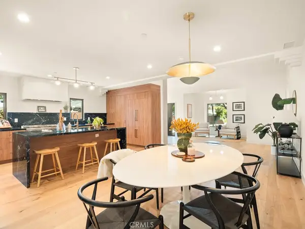 11911 Hartsook, Valley Village, CA 91607