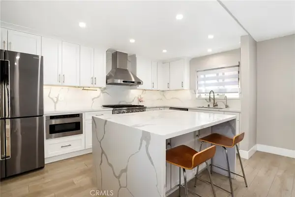 10159 De Soto Avenue #202, Chatsworth, CA 91311