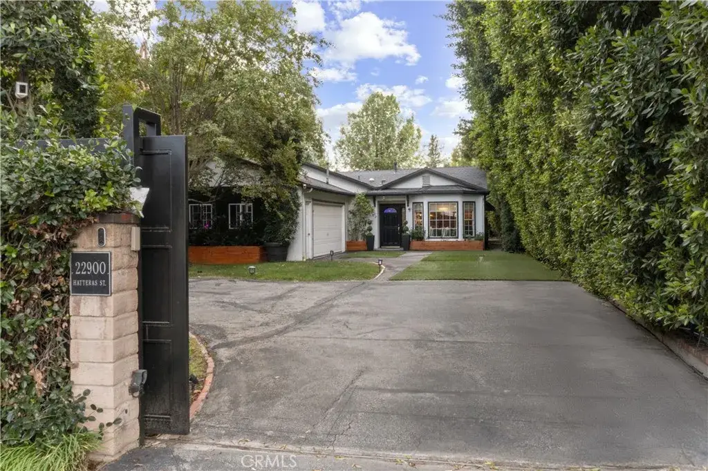22900 Hatteras, Woodland Hills, CA 91367 - Image #1