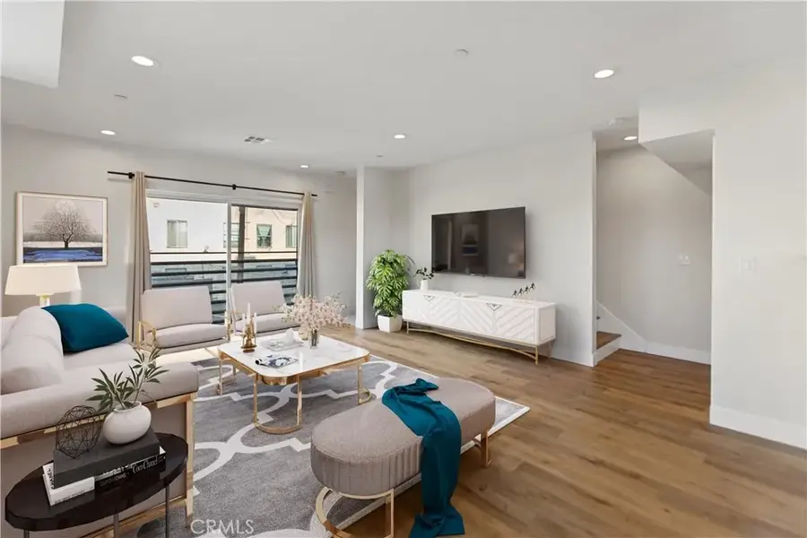 1726 Menlo Avenue, Los Angeles, CA 90006 - Image #3