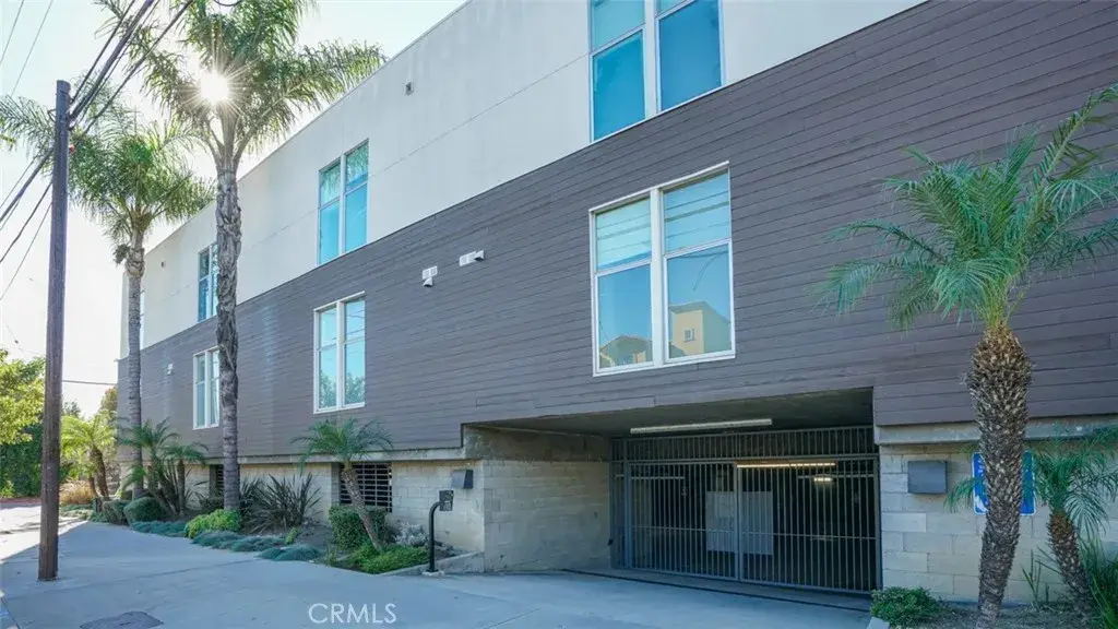 4705 Whitsett #106, Studio City, CA 91604 - Image #1