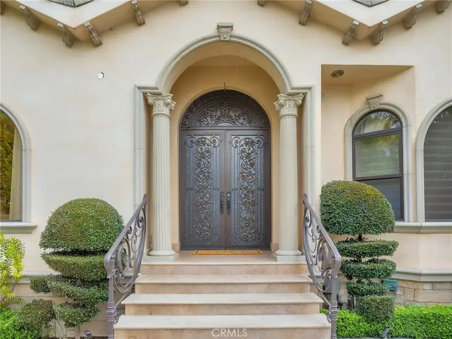 922 E Providencia Avenue, Burbank, CA 91501 - Image #2